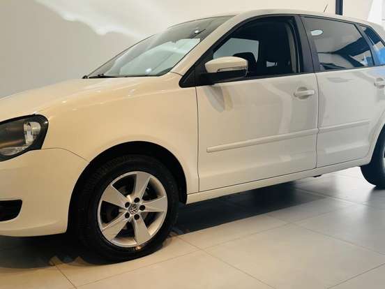 VOLKSWAGEN-POLO-1.6 MI 8V FLEX 4P MANUAL VOLKSWAGEN-POLO-2014