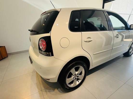 VOLKSWAGEN-POLO-1.6 MI 8V FLEX 4P MANUAL VOLKSWAGEN-POLO-2014
