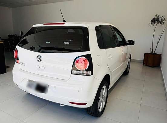 VOLKSWAGEN-POLO-2014