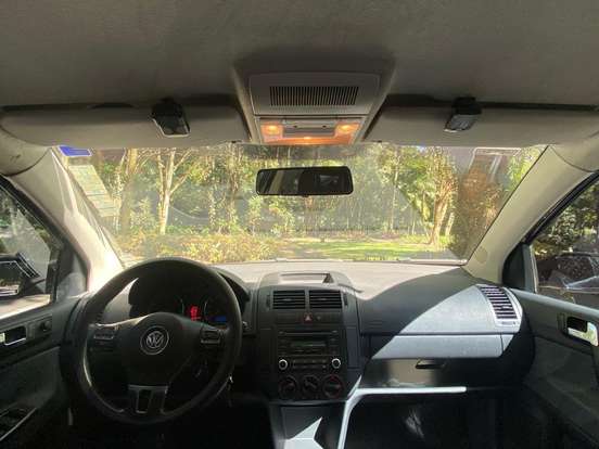 VOLKSWAGEN-POLO SEDAN-1.6 MI 8V FLEX 4P AUTOMATIZADO VOLKSWAGEN-POLO SEDAN-2010
