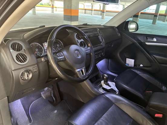 VOLKSWAGEN-TIGUAN-2014