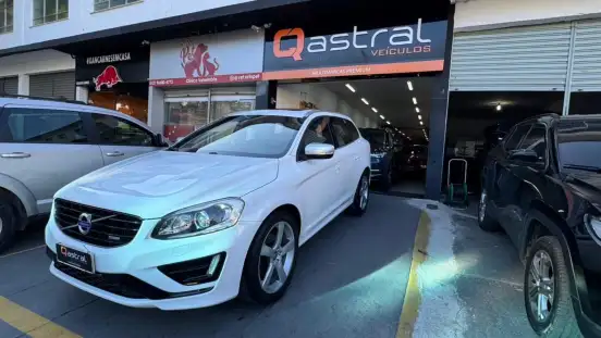 VOLVO-XC60-2.0 T5 R DESIGN TURBO GASOLINA 4P AUTOMÁTICO VOLVO-XC60-2014
