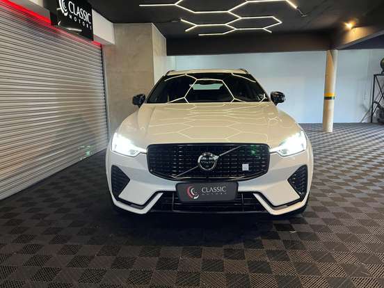 VOLVO-XC60-2022