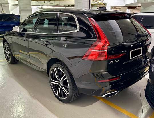 VOLVO-XC60-2.0 T8 HYBRID R-DESIGN AWD GEARTRONIC VOLVO-XC60-2018