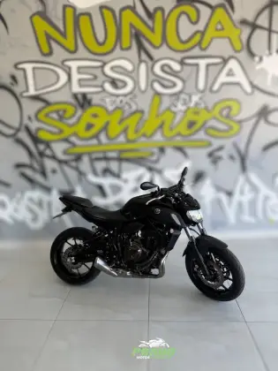 YAMAHA MT-07 ABS YAMAHA MT-07 ABS
