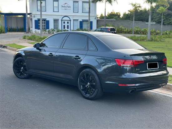 AUDI-A4-2017
