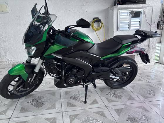 BAJAJ DOMINAR 400 