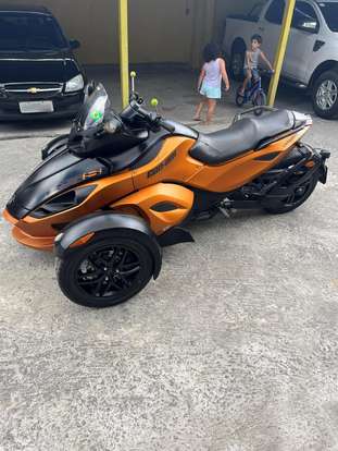 CAN-AM-SPYDER RS-2011