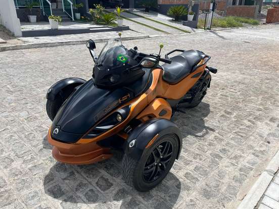 CAN-AM-SPYDER RS-2011