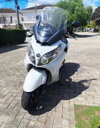DAFRA-MAXSYM 400i-2023