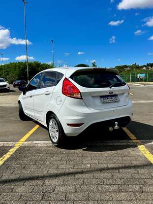 FORD-FIESTA-2015