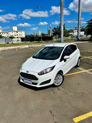FORD-FIESTA-2015