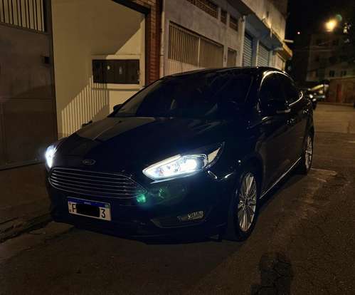 FORD-FOCUS-2017