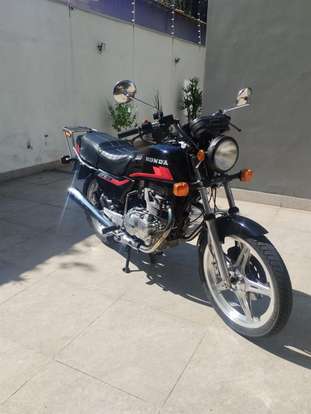 HONDA-CB 400-1983