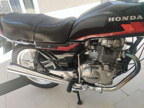 HONDA-CB 400 HONDA-CB 400-1983