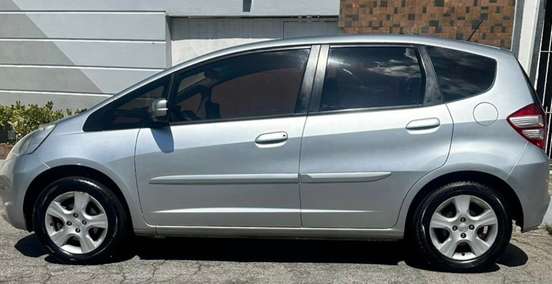 HONDA-FIT-2012