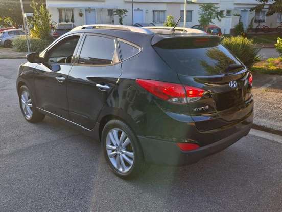 HYUNDAI-IX35-2.0 MPFI GLS 4X2 16V GASOLINA 4P AUTOMÁTICO HYUNDAI-IX35-2011