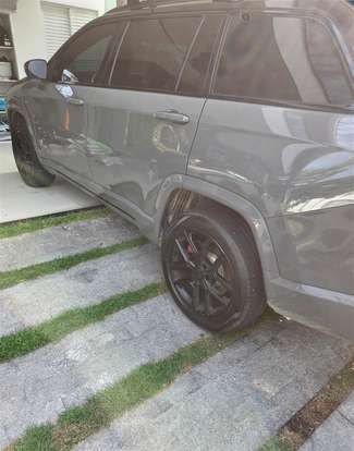 JEEP-COMMANDER-2.0 HURRICANE 4 TURBO GASOLINA BLACKHAWK AT9 JEEP-COMMANDER-2025