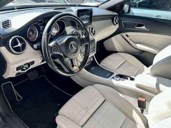 MERCEDES-BENZ-GLA 200-1.6 CGI ADVANCE 16V TURBO FLEX 4P AUTOMÁTICO MERCEDES-BENZ-GLA 200-2015