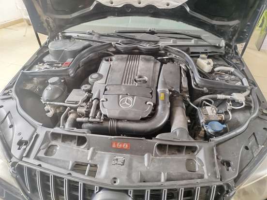 MERCEDES-BENZ-C 180-2011