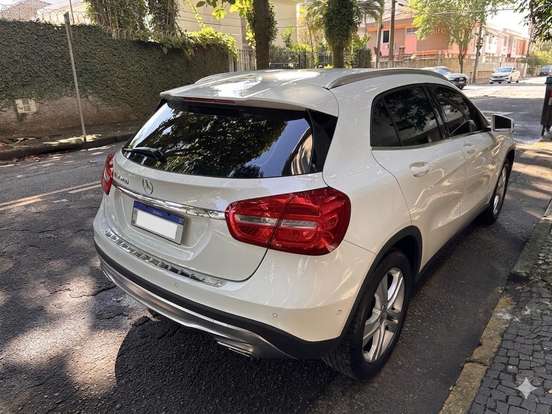 MERCEDES-BENZ-GLA 200-1.6 CGI ADVANCE 16V TURBO FLEX 4P AUTOMÁTICO MERCEDES-BENZ-GLA 200-2017