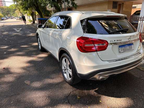 MERCEDES-BENZ-GLA 200-1.6 CGI ADVANCE 16V TURBO FLEX 4P AUTOMÁTICO MERCEDES-BENZ-GLA 200-2017