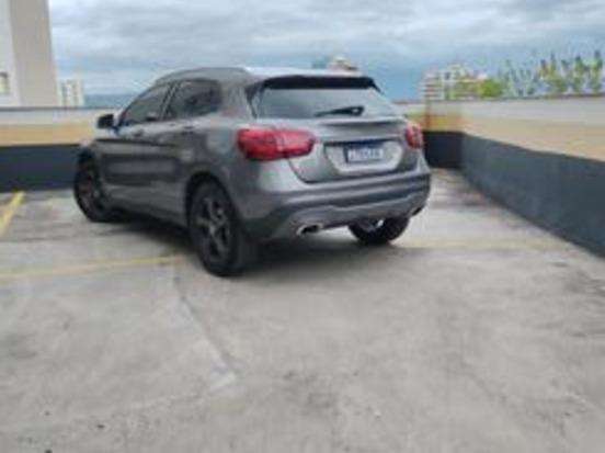 MERCEDES-BENZ-GLA 200-2018