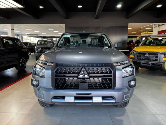 MITSUBISHI TRITON 2.4 BITURBO DIESEL CD GL 4X4 AUTOMÁTICO