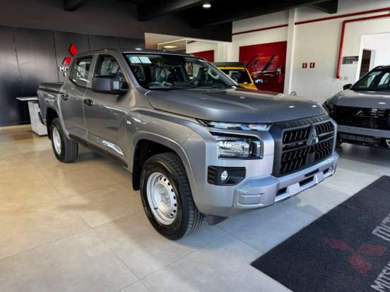 MITSUBISHI-TRITON-2026