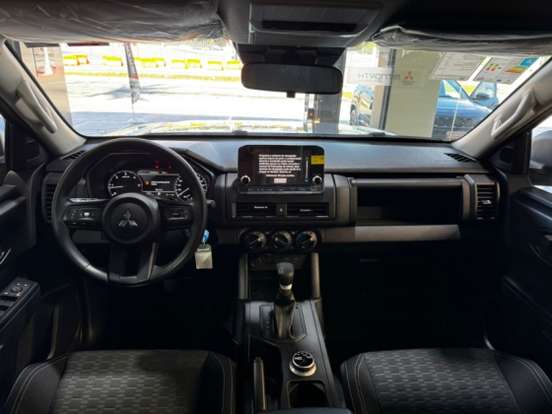 MITSUBISHI-TRITON-2026
