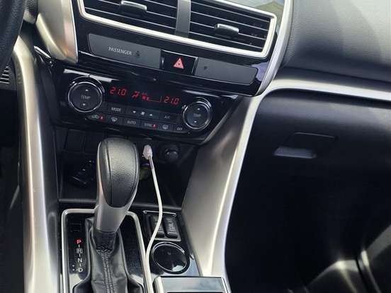 MITSUBISHI-ECLIPSE CROSS-1.5 MIVEC TURBO GASOLINA HPE-S CVT MITSUBISHI-ECLIPSE CROSS-2021