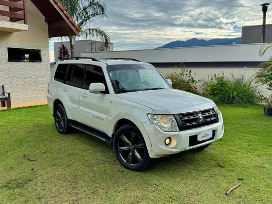 MITSUBISHI-PAJERO FULL-3.2 HPE 4X4 16V TURBO INTERCOOLER DIESEL 4P AUTOMÁTICO MITSUBISHI-PAJERO FULL-2013