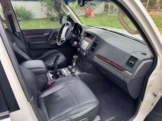 MITSUBISHI-PAJERO FULL-3.2 HPE 4X4 16V TURBO INTERCOOLER DIESEL 4P AUTOMÁTICO MITSUBISHI-PAJERO FULL-2013