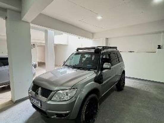 MITSUBISHI-PAJERO TR4-2.0 4X4 16V 140CV FLEX 4P AUTOMÁTICO MITSUBISHI-PAJERO TR4-2013