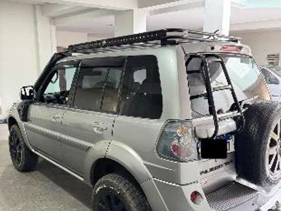 MITSUBISHI-PAJERO TR4-2.0 4X4 16V 140CV FLEX 4P AUTOMÁTICO MITSUBISHI-PAJERO TR4-2013