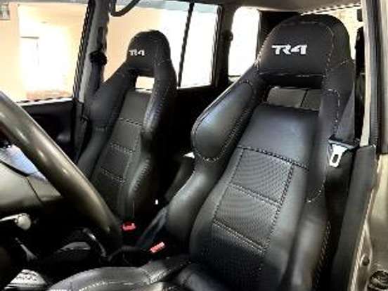 MITSUBISHI-PAJERO TR4-2.0 4X4 16V 140CV FLEX 4P AUTOMÁTICO MITSUBISHI-PAJERO TR4-2013
