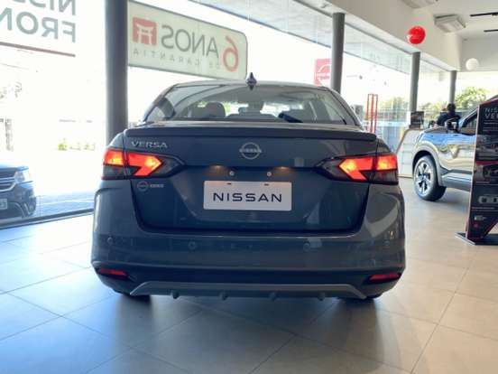 NISSAN-VERSA-2025