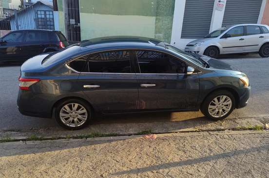 NISSAN-SENTRA-2014