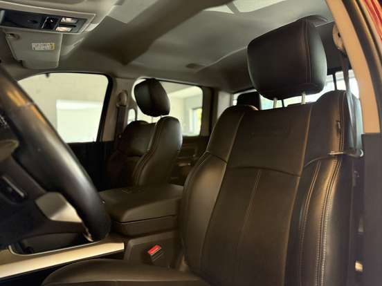 RAM-CLASSIC-5.7 V8 GASOLINA LARAMIE CD 4X4 AUTOMÁTICO RAM-CLASSIC-2022