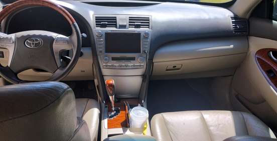 TOYOTA-CAMRY-2010