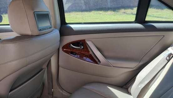 TOYOTA-CAMRY-2010