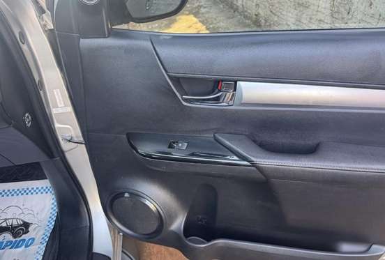 TOYOTA-HILUX-2.8 SRV 4X4 CD 16V DIESEL 4P AUTOMÁTICO TOYOTA-HILUX-2016