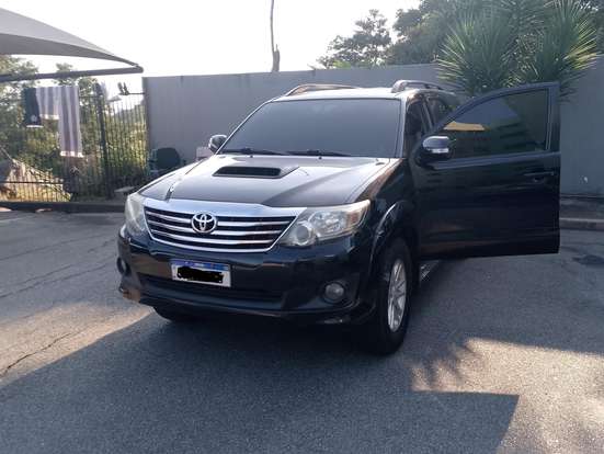 TOYOTA-HILUX SW4-2013