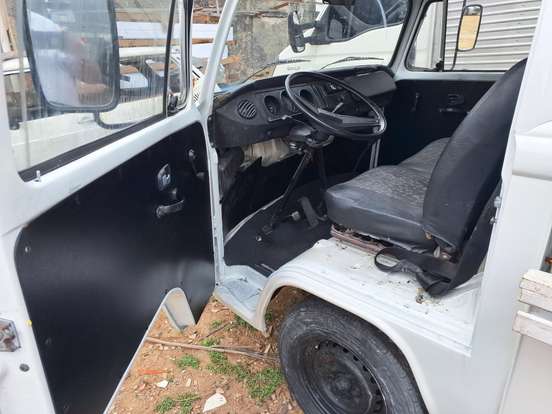 VOLKSWAGEN-KOMBI-1.6 PICK-UP CS 8V ÁLCOOL 2P MANUAL VOLKSWAGEN-KOMBI-1993