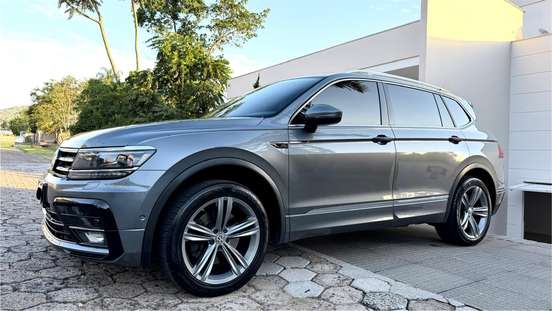 VOLKSWAGEN-TIGUAN-2021