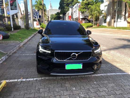 VOLVO-XC40-2.0 T4 GASOLINA GEARTRONIC VOLVO-XC40-2018