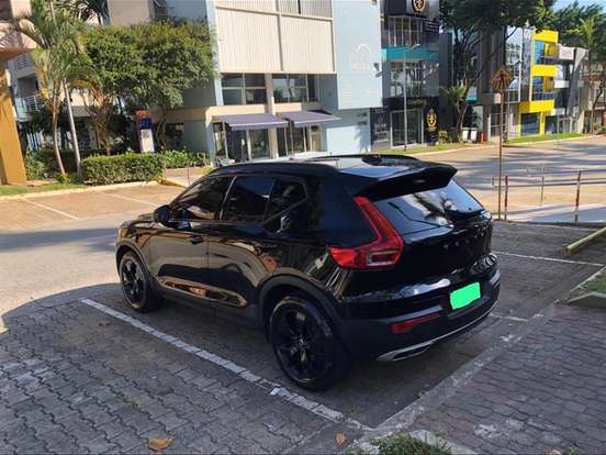 VOLVO-XC40-2.0 T4 GASOLINA GEARTRONIC VOLVO-XC40-2018