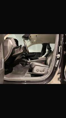 VOLVO-XC40-2018