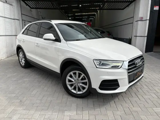 AUDI Q3 1.4 TFSI BLACK EDITION FLEX 4P S TRONIC