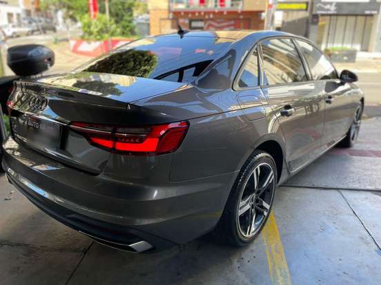 AUDI-A4-2.0 TFSI GASOLINA PRESTIGE S TRONIC AUDI-A4-2022